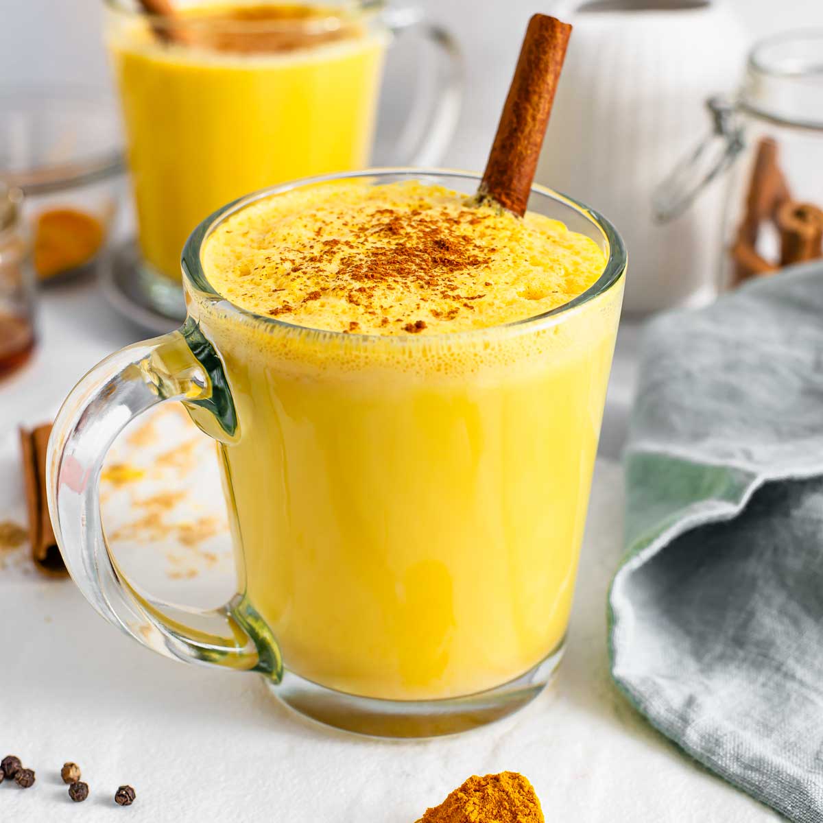 Turmeric milk for muscle stiffness
